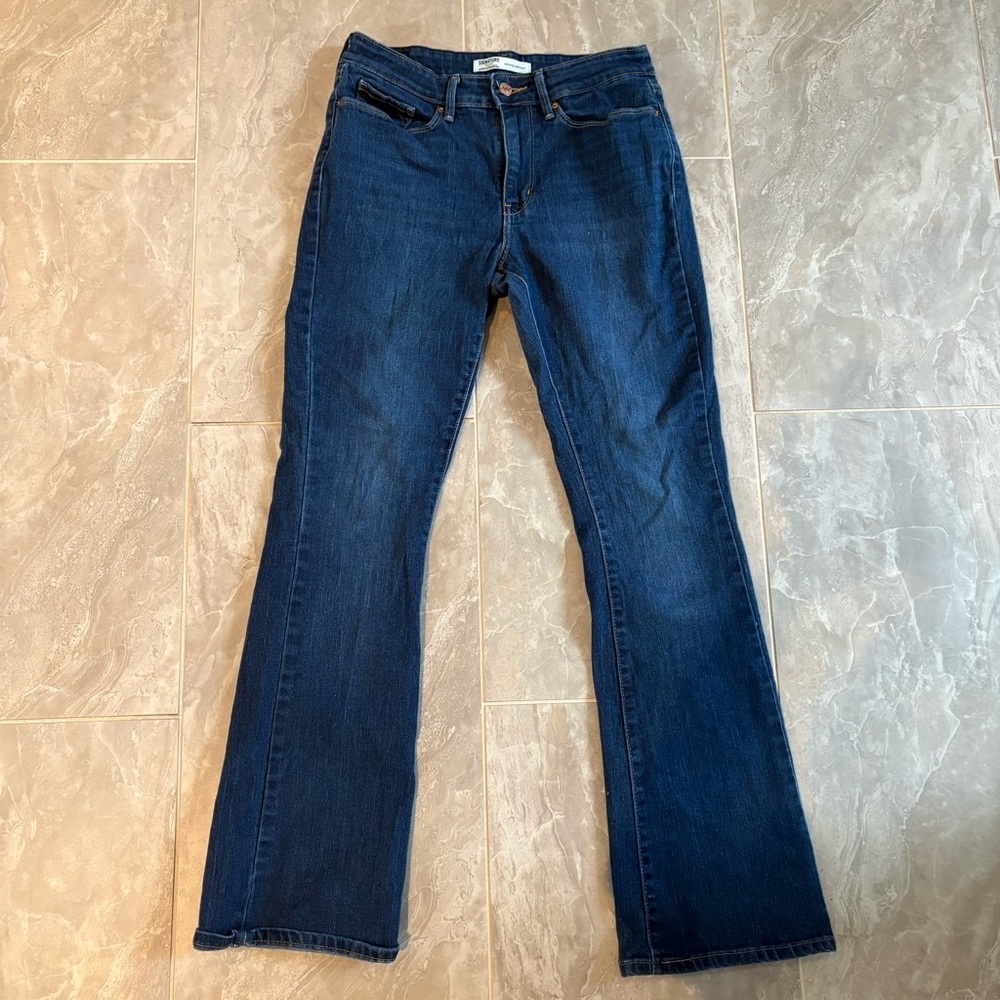 Levi Strauss Signature Mid Rise Bootcut Jeans Dark Wash Women's Sz 27/32 Classic